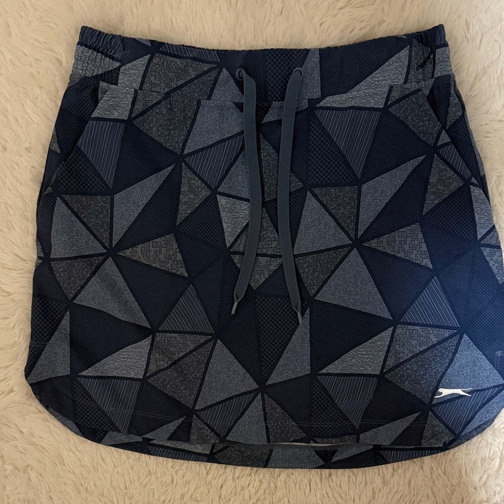 Slazenger Geometric Black and Gray Golf Skort